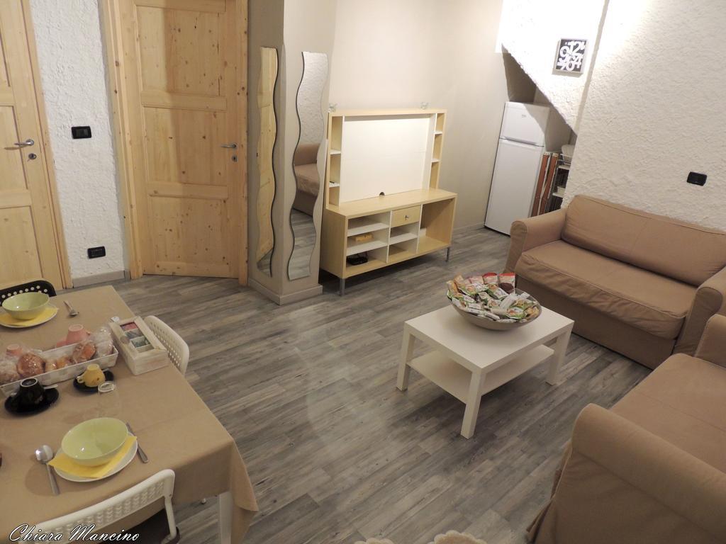 La Casa Del Colonnello Hotel Vercelli Luaran gambar