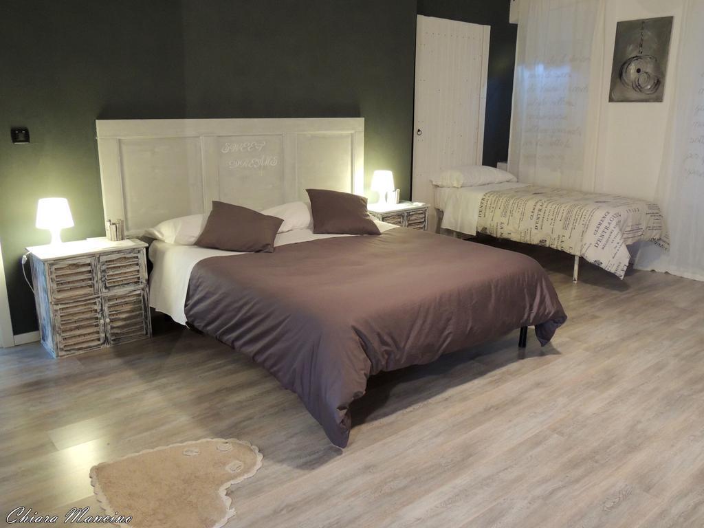 La Casa Del Colonnello Hotel Vercelli Luaran gambar