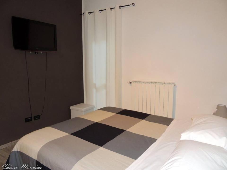 La Casa Del Colonnello Hotel Vercelli Luaran gambar